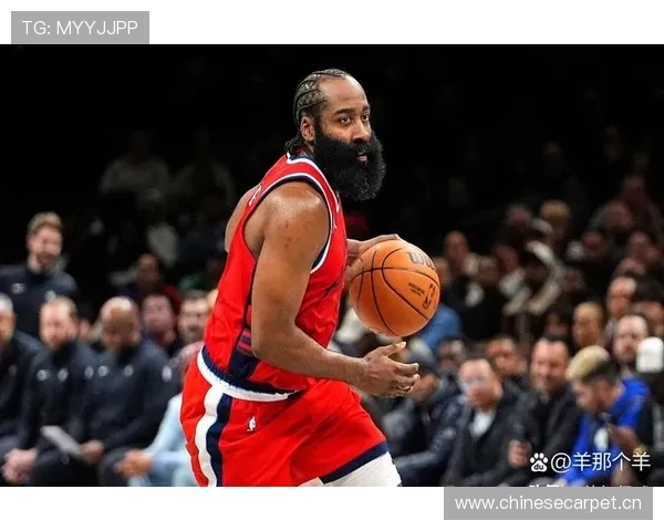 德里克怀特半场表现出色三分球命中率高助攻贡献显著正负值提升球队表现